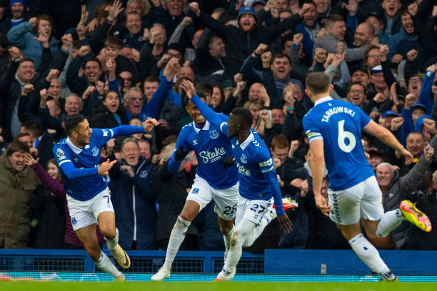 他总能够找 他总能够找