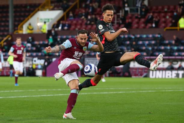 以强劲的势 以强劲的势